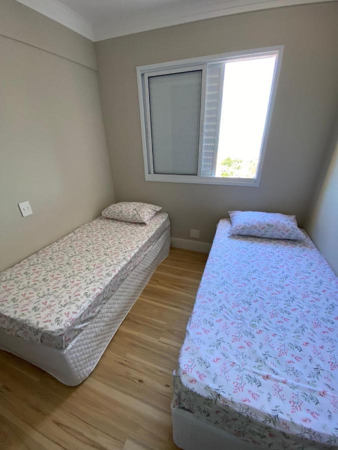 Apto 15º Andar - Varanda Vista Mar - Enseada Apartment กัวรูจา ภายนอก รูปภาพ