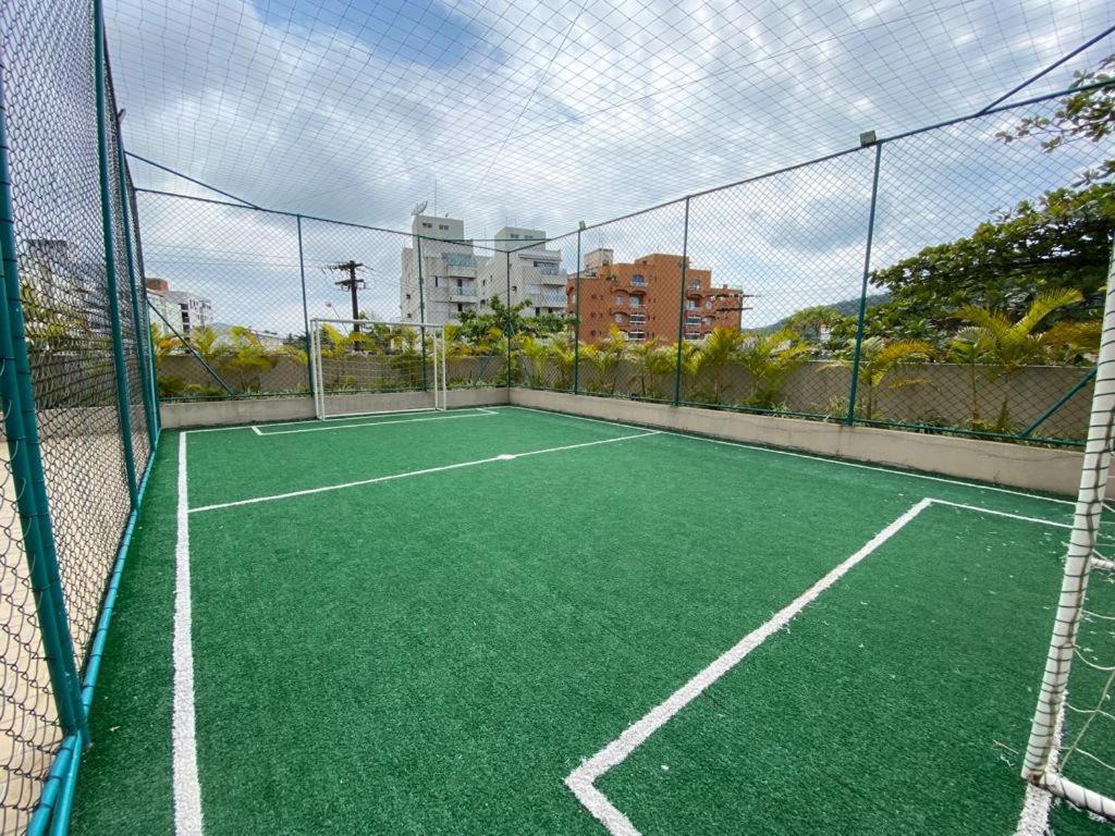 Apto 15º Andar - Varanda Vista Mar - Enseada Apartment กัวรูจา ภายนอก รูปภาพ